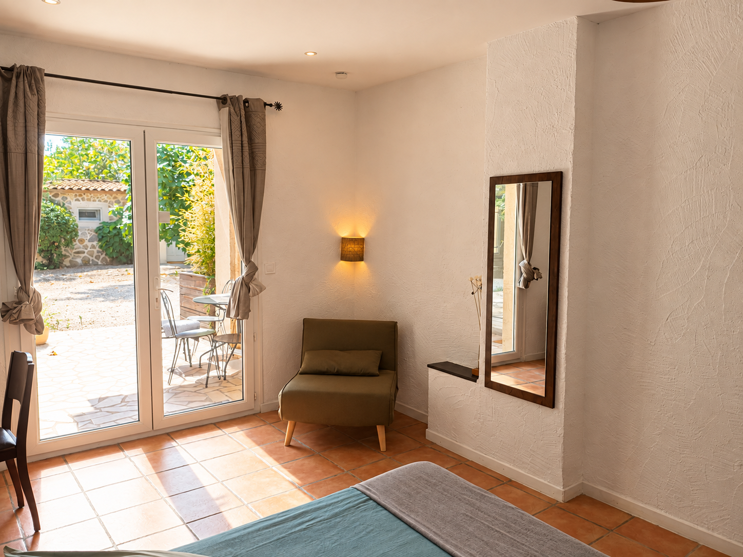 Chambre standard donnant sur les extérieurs